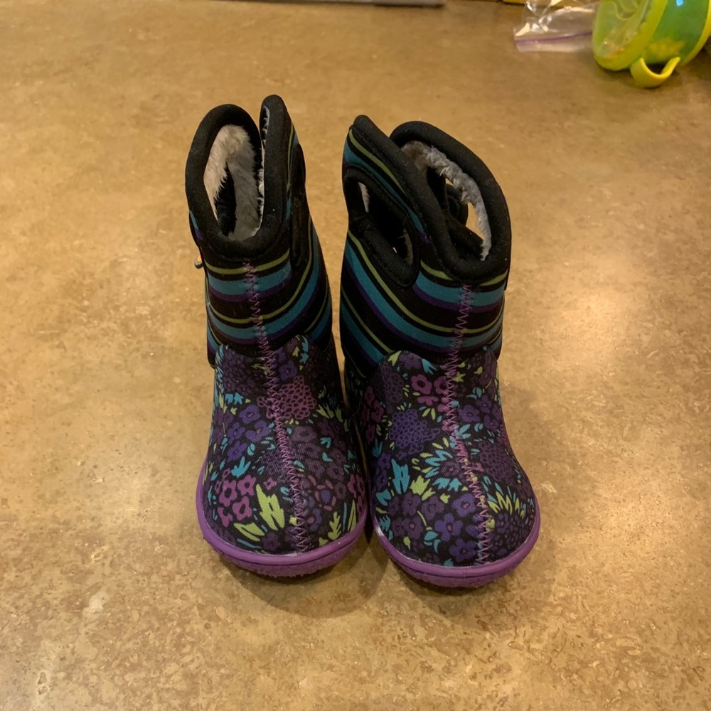 Bogs size 4 baby/toddler